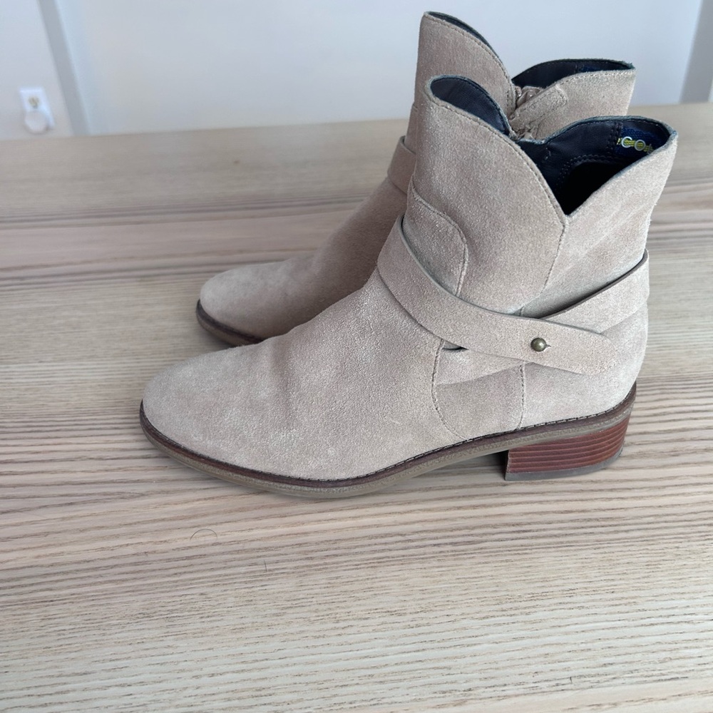 Cole Haan Women’s  Brown Loafers